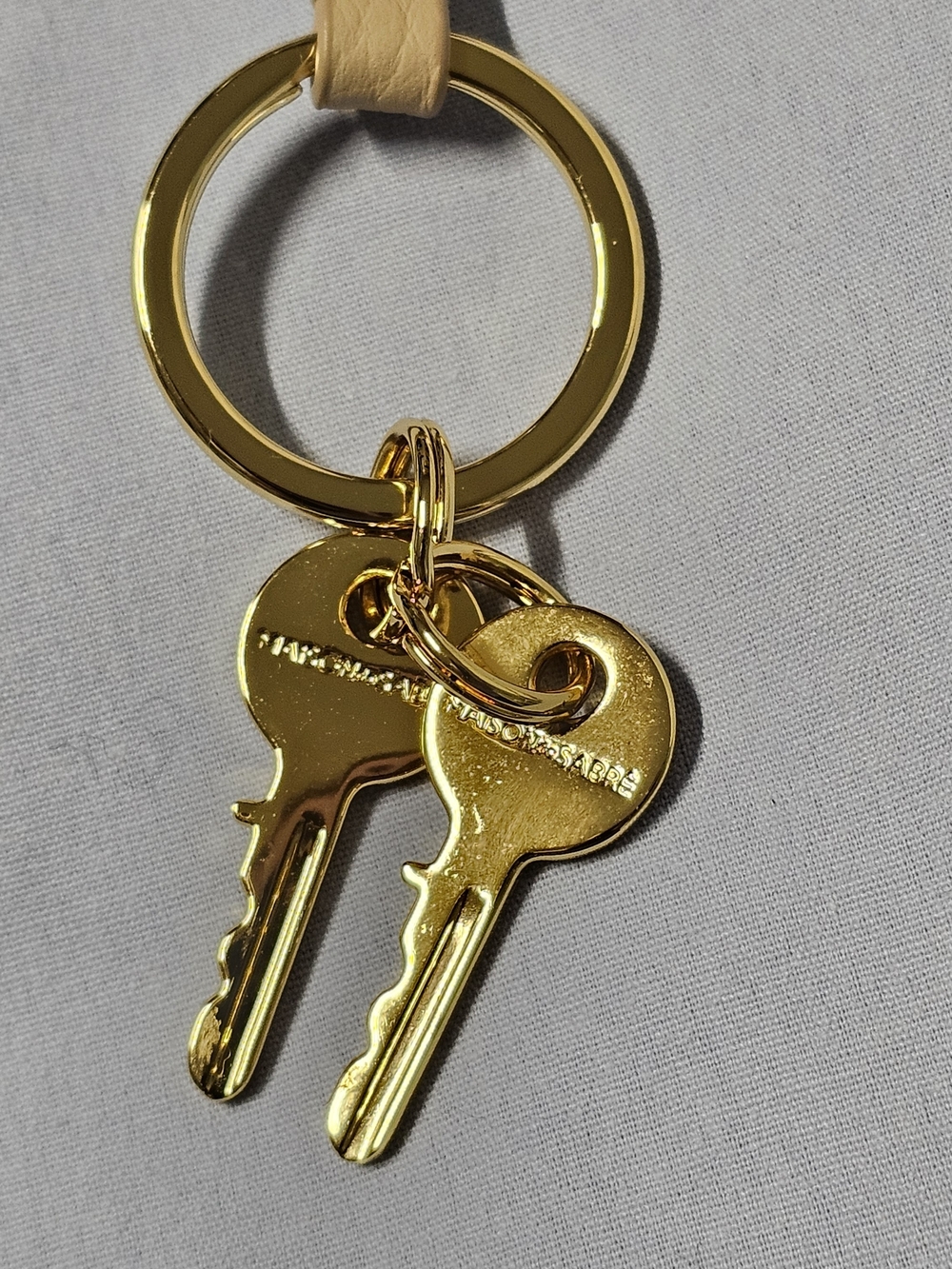 Maison de Sabre The SABRÉMOJI™ Padlock Charm in Pecan Nude - Picture 11 of 12